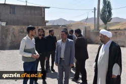 دکتر مشهدی سرپرست امور پردیس های دانشگاه فرهنگیان استان قزوین با حضور درمحل اردوی جهادی دانشجویان این دانشگاه در مناطق محروم شهرستان آوج از نزدیک درجریان فعالیت های آنان قرار گرفت. 6