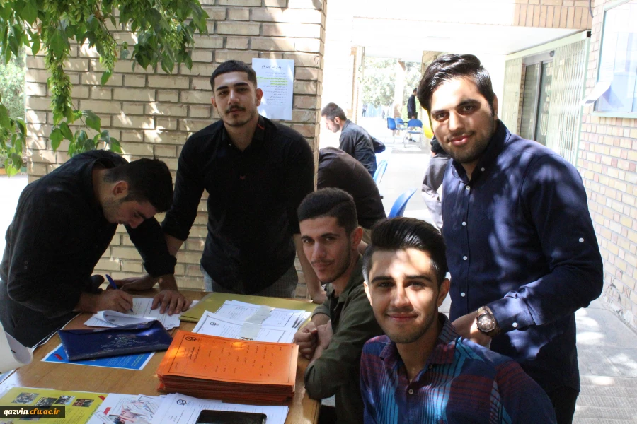 ازدانشجومعلمان جدیدالورود دانشگاه فرهنگیان استان قزوین به مدت سه روز ثبت نام بعمل آمد. 3