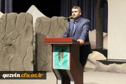 مراسم استقبال ازنودانشجومعلمان پردیس های شهیدرجایی وبنت الهدی صدر قزوین به صورت جداگانه برگزار شد. 11