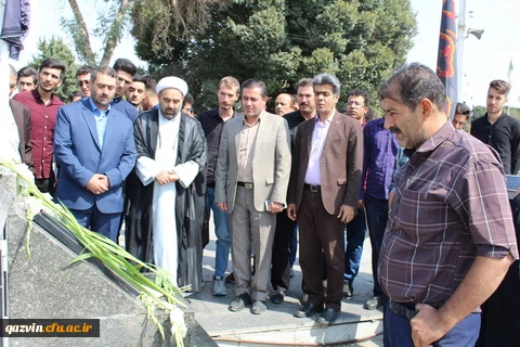 نودانشجومعلمان پردیس شهید رجایی قزوین باحضور درگلزار شهدای قزوین با آرمانهای مقدس شهدا تجدید میثاق کردند. 3