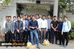 جمعی ازدانشجویان پردیس شهیدرجایی قزوین به مناسبت روز سالمند با حضور درسرای سالمندان جهان دیدگان قزوین با آنان دیدار وگفتگو کردند. 3