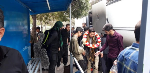 59نفر ازدانشجومعلمان و5 نفر ازهمکاران دانشگاه فرهنگیان استان قزوین درمراسم پیاده روی اربعین درمسیر نجف اشرف به کربلاحضور یافتند. 5