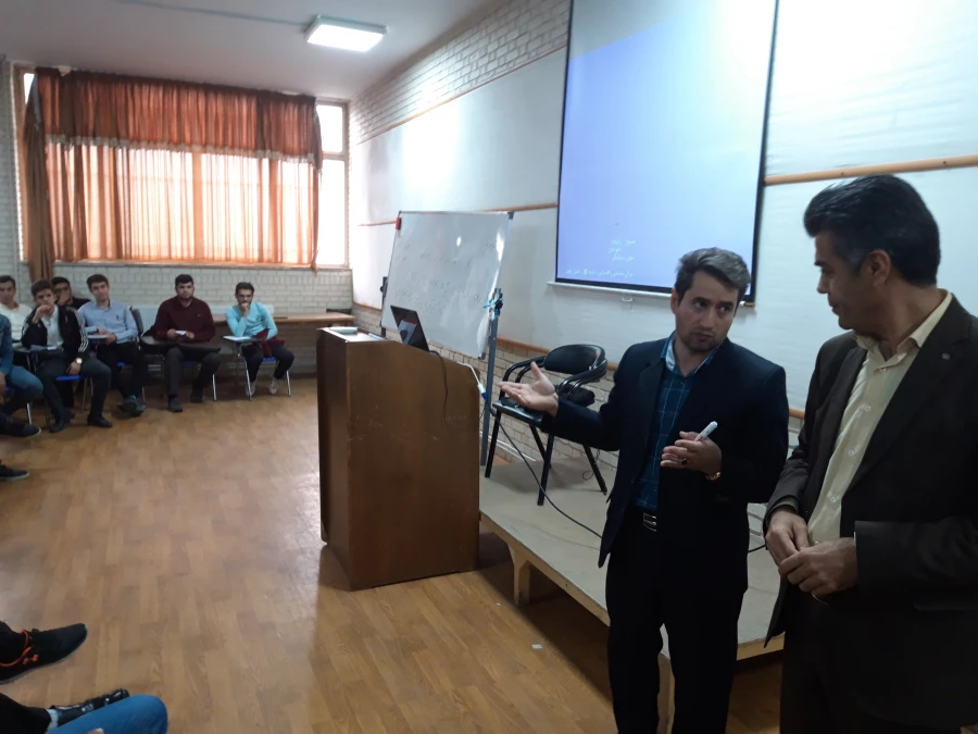 دراجرای دستورالعمل اجرای کلاس های غیرحضوری این کلاس ها درسه ماده درسی طول ترم جاری در دانشگاه فرهنگیان استان قزوین برگزار می گردد. 3