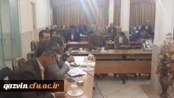 دکتر مشهدی مدیر امور پردیس های استان قزوین طی سه نشست متوالی تخصصی با مدیران گروه واعضای گروه های آموزشی پردیس ها دیدار وگفت وگوکرد 6