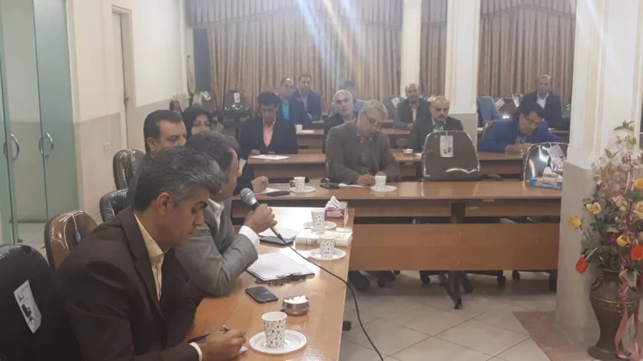 دکتر مشهدی مدیر امور پردیس های استان قزوین طی سه نشست متوالی تخصصی با مدیران گروه واعضای گروه های آموزشی پردیس ها دیدار وگفت وگوکرد 6