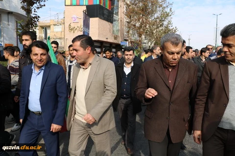 راهپیمایی مسئولین اساتید ودانشجویان دانشگاه فرهنگیان استان قزوین به همراه مردم انقلابی وهمیشه درصحنه قزوین علیه اغتشاش گران وآشوبگران واربابان آنها 7