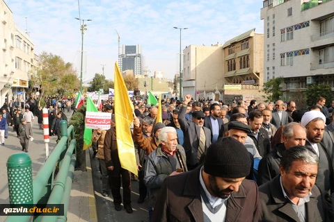 راهپیمایی مسئولین اساتید ودانشجویان دانشگاه فرهنگیان استان قزوین به همراه مردم انقلابی وهمیشه درصحنه قزوین علیه اغتشاش گران وآشوبگران واربابان آنها 10
