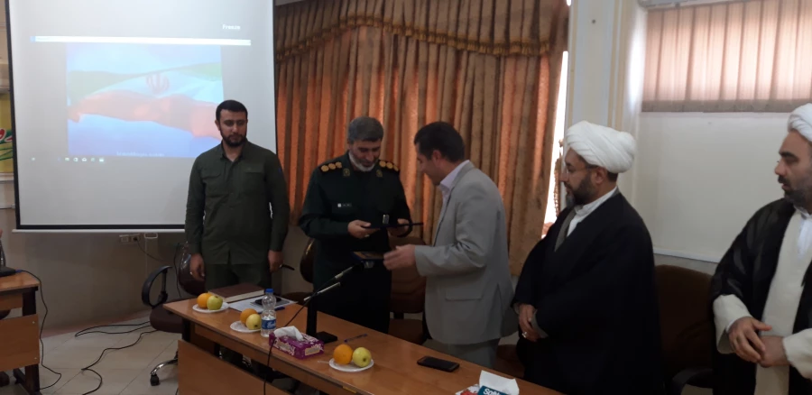 امضا تفاهم نامه دانشگاه فرهنگیان استان قزوین و قرارگاه پیشرفت و آبادانی سپاه استان 8