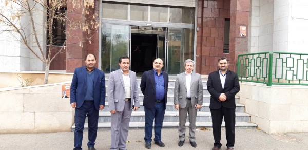 سید کامران میر معینی مدیرکل وکارشناسان حوزه فرهنگی دانشگاه فرهنگیان از پردیس شهیدرجایی قزوین بازدید کردند.  6