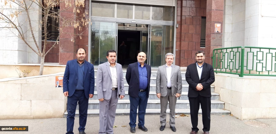 سید کامران میر معینی مدیرکل وکارشناسان حوزه فرهنگی دانشگاه فرهنگیان از پردیس شهیدرجایی قزوین بازدید کردند.  6