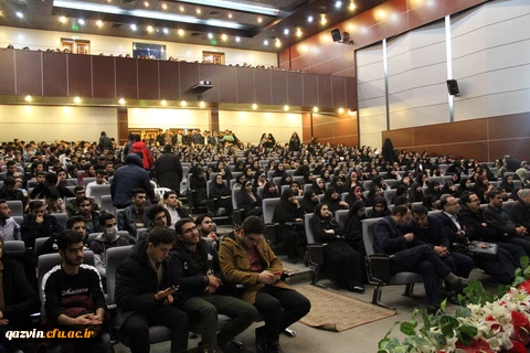 مراسم باشکوه روز دانشجو با حضور پرشور دانشجویان دانشگاه فرهنگیان استان قزوین درآمفی تئاتر شهیدرجایی دانشگاه 3