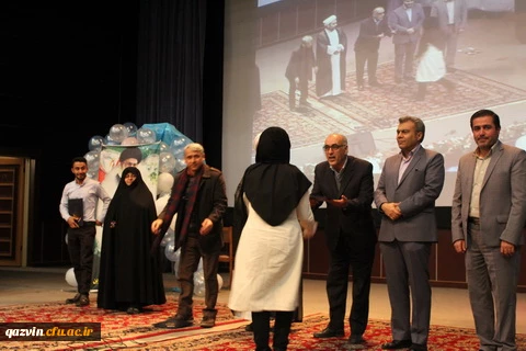 مراسم باشکوه روز دانشجو با حضور پرشور دانشجویان دانشگاه فرهنگیان استان قزوین درآمفی تئاتر شهیدرجایی دانشگاه 4