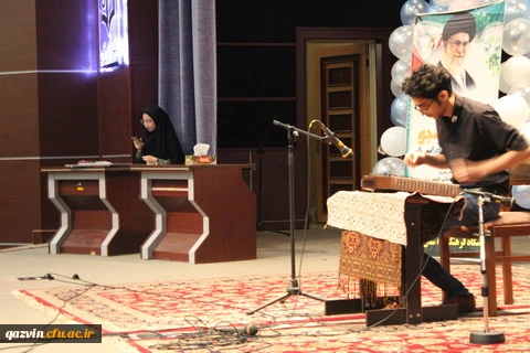 مراسم باشکوه روز دانشجو با حضور پرشور دانشجویان دانشگاه فرهنگیان استان قزوین درآمفی تئاتر شهیدرجایی دانشگاه 9