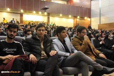 مراسم باشکوه روز دانشجو با حضور پرشور دانشجویان دانشگاه فرهنگیان استان قزوین درآمفی تئاتر شهیدرجایی دانشگاه 11