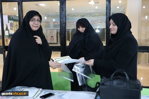 مدیر امورمدارس وابسته وکارورزی دانشگاه فرهنگیان 
کسب مهارت در کارورزی ، به اتخاذ  تصمیم بهتر در موقعیت های آموزشی وتربیتی کلاس درس کمک می نماید. 2