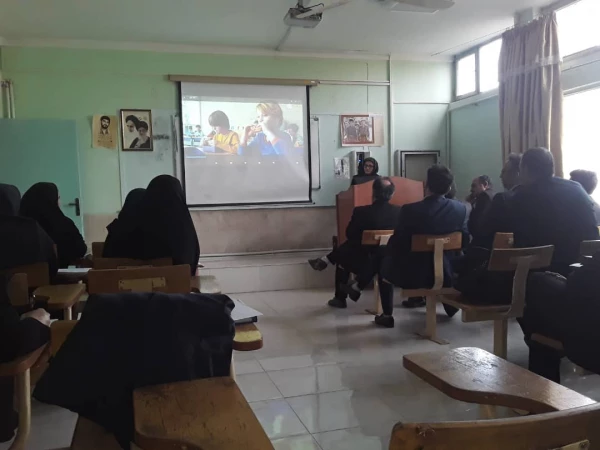 دوره باز آموزی استادان کارورزی دانشگاه فر هنگیان استان قزوین برگزار شد. 3