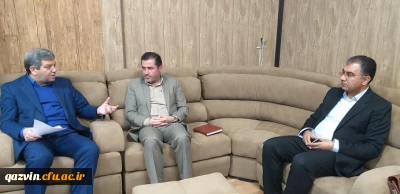 در راستای برگزاری جشنواره تجربیات آموزشی-تربیتی کودکان استثنایی صورت گرفت

دیدار دکتر مشهدی مدیر امور پردیس های دانشگاه فرهنگیان استان قزوین با دکتر حسینی معاون وزیر و رییس سازمان آموزش وپرورش استثنایی کشور