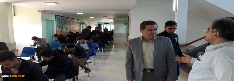 دکتر حمیدرضا مشهدی سرپرست دانشگاه فرهنگیان استان قزوین از روند برگزاری امتحانات پایانی  نیمسال اول درپردیس شهیدرجایی قزوین بازدیدکرد 2