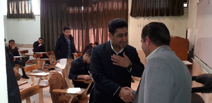 دکتر حمیدرضا مشهدی سرپرست دانشگاه فرهنگیان استان قزوین از روند برگزاری امتحانات پایانی  نیمسال اول درپردیس شهیدرجایی قزوین بازدیدکرد 4