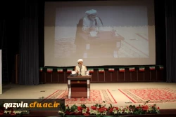 ویژه برنامه ایام الله دهه مبارک دهه فجر انقلاب اسلامی واربعین شهادت سرداردلها حاج قاسم سلیمانی باحضور آیت الله عابدینی نماینده ولی فقیه دراستان وامام جمعه قزوین  5