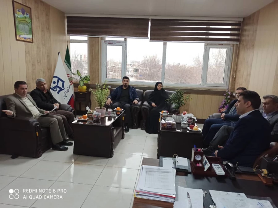 خانم دکتر عبدی مدیر کل تربیت بدنی دانشگاه فرهنگیان کشور وهیئت همراه ازامکانات ورزشی پردیس های استان بازدیدکردند. 5