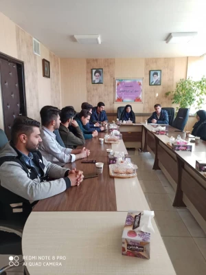 خانم دکتر عبدی مدیر کل تربیت بدنی دانشگاه فرهنگیان کشور وهیئت همراه ازامکانات ورزشی پردیس های استان بازدیدکردند. 6