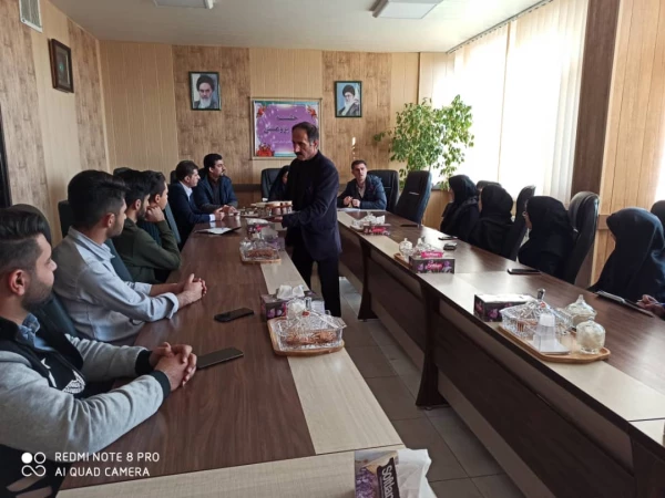 خانم دکتر عبدی مدیر کل تربیت بدنی دانشگاه فرهنگیان کشور وهیئت همراه ازامکانات ورزشی پردیس های استان بازدیدکردند. 8