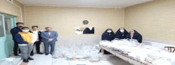 به همت استادان ودانشجویان جهادی دانشگاه فرهنگیان استان قزوین 50بسته معیشتی بهداشتی تهیه وبین اقشار آسیب پذیر توزیع شد. 2