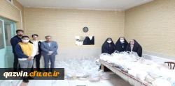 به همت استادان ودانشجویان جهادی دانشگاه فرهنگیان استان قزوین 50 بسته معیشتی،بهداشتی تهیه وبین اقشار آسیب پذیر توزیع شد. 2