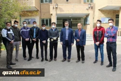بازدیددکتر انصاری راد معاون دانشجویی دانشگاه فرهنگیان کشوربه همراه دکتر اصغری مدیر کل آموزش وپرورش استان قزوین  ازروند تولید ماسک وشیلد محافظ دردانشگاه فرهنگیان استان قزوین  10