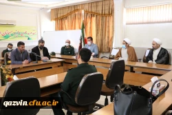  حضور مسئول محترم نمایندگی ولی فقیه در سپاه صاحب الامر (عج) استان قزوین به همراه جمعی از فرماندهان سپاه پاسداران و بسیج استان قزوین به مناسبت  هفته ی گرامیداشت مقام معلّم در دانشگاه فرهنگیان استان قزوین 2