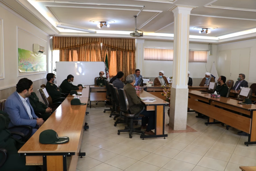  حضور مسئول محترم نمایندگی ولی فقیه در سپاه صاحب الامر (عج) استان قزوین به همراه جمعی از فرماندهان سپاه پاسداران و بسیج استان قزوین به مناسبت  هفته ی گرامیداشت مقام معلّم در دانشگاه فرهنگیان استان قزوین 2