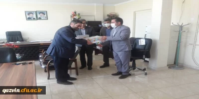 به مناسبت گرامیداشت دهه ی سرآمدی آموزش در پردیس شهید رجایی برگزار شد:

تقدیر از همکاران پردیس شهید رجایی به مناسبت گرامیداشت دهه سرآمدی آموزش با حضور مدیریت امور پردیس های دانشگاه فرهنگیان استان قزوین