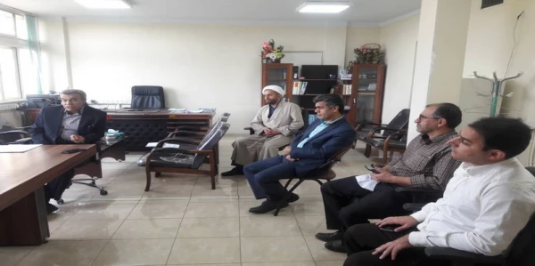 برگزاری جلسه  " پردیس شهید رجایی " با گروه علوم تجربی جهت هماهنگی آزمون پایان نیمسال در درس آموزش علوم تجربی 2