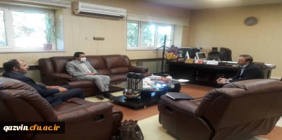 در راستای تقویت همکاری صورت گرفت:

دیدار با مدیر عامل اداره آب منطقه ای استان قزوین در خصوص آبیاری فضای سبز دانشگاه