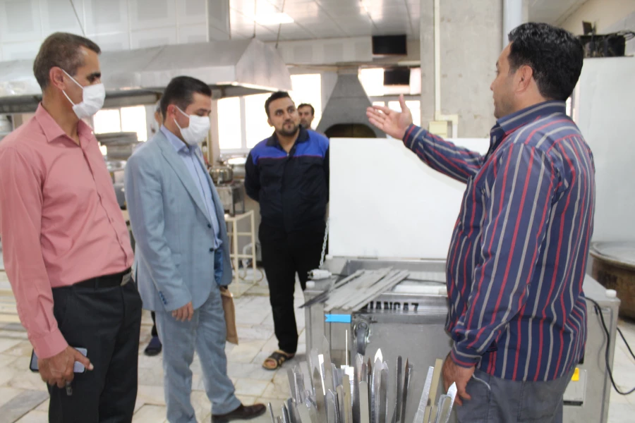 بازدید مدیریت امور پردیس ها از آشپزخانه
