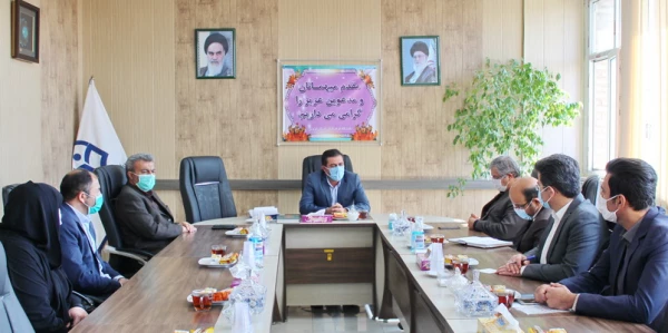  از چالش بی سوادی به سوی چالش بی مهارتی / معلم کارآفرین و مهارت محور می تواند دانش آموزان کارآفرین تربیت کند. 2