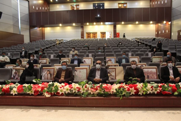 معلمی که از این دانشگاه، دانش آموخته می شود معادلی در دانشگاه های دیگر ندارد. 2