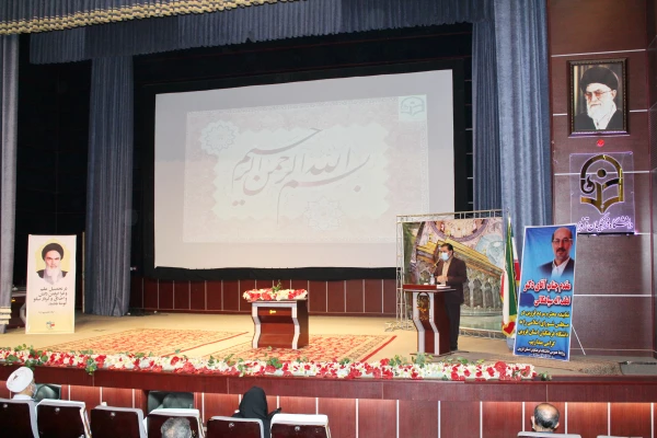 معلمی که از این دانشگاه، دانش آموخته می شود معادلی در دانشگاه های دیگر ندارد. 7