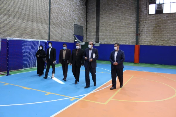 معلمی که از این دانشگاه، دانش آموخته می شود معادلی در دانشگاه های دیگر ندارد. 10