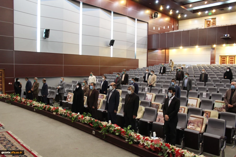 معلمی که از این دانشگاه، دانش آموخته می شود معادلی در دانشگاه های دیگر ندارد. 14