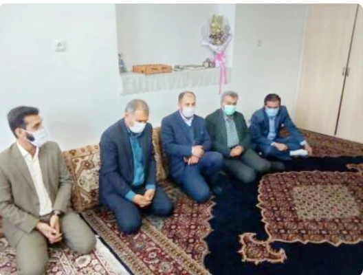 حضور هیات رییسه دانشگاه فرهنگیان قزوین در منزل خانواده کاظم لو جهت عرض تسلیت  3