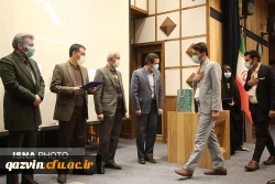 تیم دانشگاه فرهنگیان استان قزوین، مقام نخست مسابقات مناظرات دانشجویی استان را کسب کرد.  5