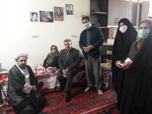 صبر و استقامت، ویژگی اصلی مادران و همسران شهدا  است.
 2