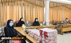 جایگاه زن در مبانی انقلاب اسلامی ایران، والا و رفیع است. 3