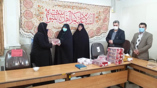 جایگاه زن در مبانی انقلاب اسلامی ایران، والا و رفیع است. 7