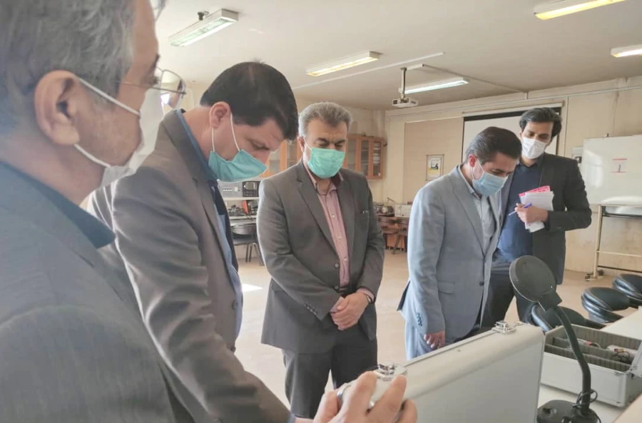 اجرای طرح "هر معلم، یک مهارت" نقطه عطف تعامل دانشگاه فرهنگیان با مراکز فنی و حرفه ای است. 2