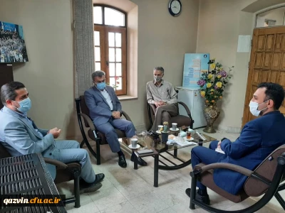 دکتر مشهدی سرپرست مدیریت استانی دانشگاه فرهنگیان در دیدار با رئیس بنیاد نخبگان استان قزوین:

ظرفیت فراوانی در دانشگاه فرهنگیان برای فعالیت های مشترک با بنیاد نخبگان وجود دارد. 
