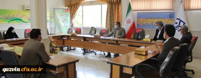 در جهت پیگیری و رفع مسائل مطرح شده توسط نمایندگان دانشجویان:

شورای آموزشی به مدیریت سرپرست امور پردیس ها برگزار گردید.