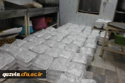 طبخ و توزیع 2000 پرس غذای گرم بین نیازمندان به همت بسیج دانشجویی دانشگاه فرهنگیان استان قزوین 3